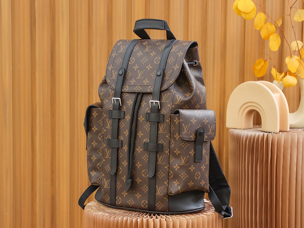 [LOUIS VUITTON-루이비통] 루이비통 모노그램 크리스토퍼 백팩