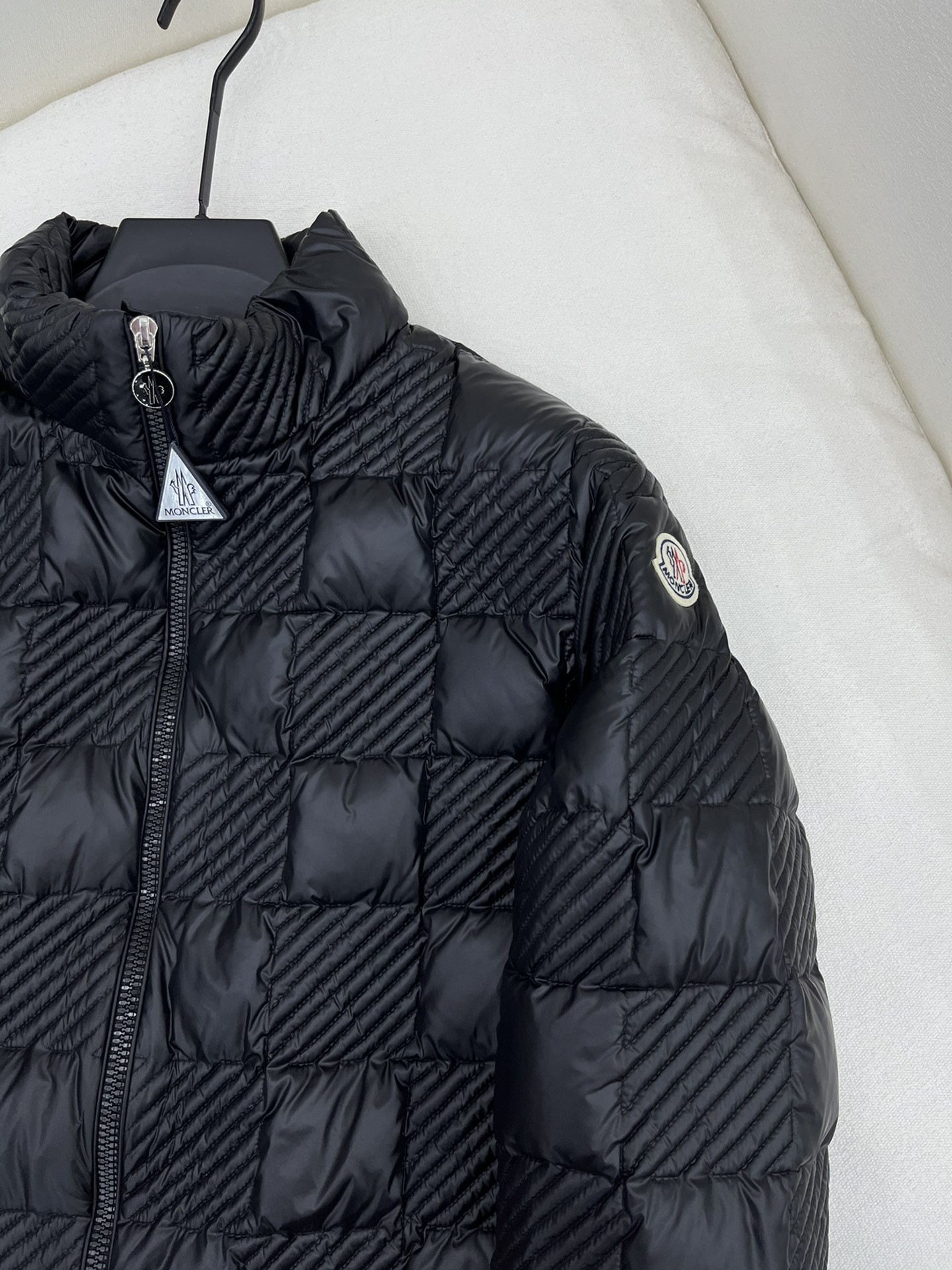 [MONCLER-몽클레어] 몽클레어 쇼트 다운 재킷