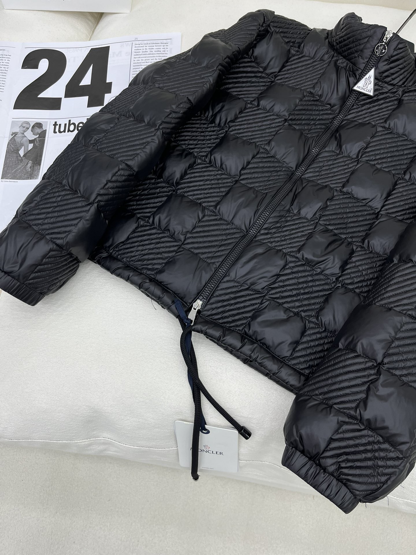 [MONCLER-몽클레어] 몽클레어 쇼트 다운 재킷