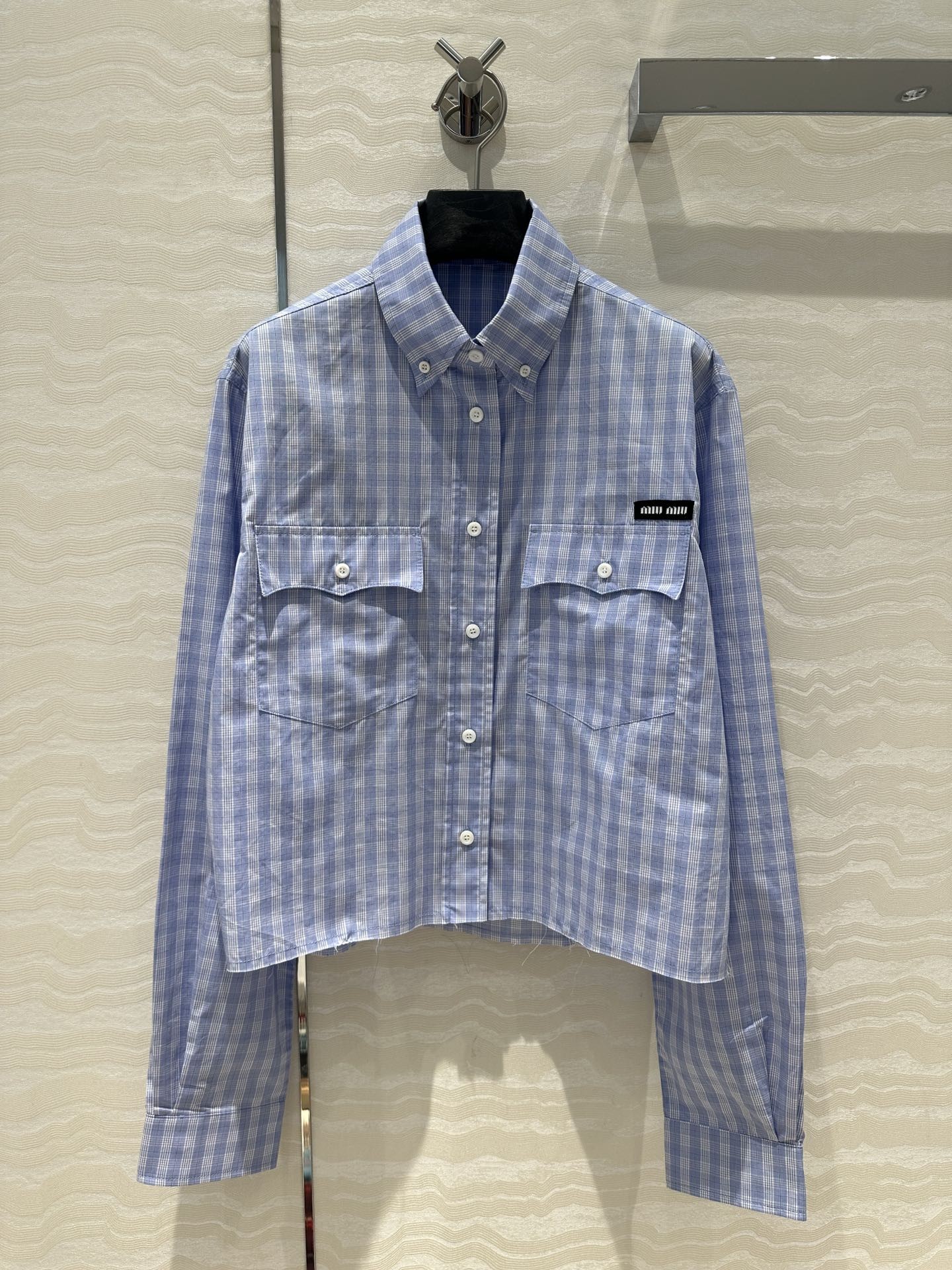 [MIU MIU-미우미우] 미우미우 자수 스트라이프 크롭셔츠