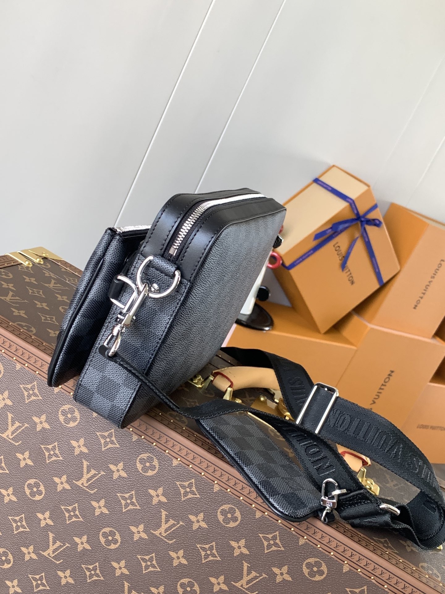 [LOUIS VUITTON-루이비통] 루이비통 트리오 메신저백