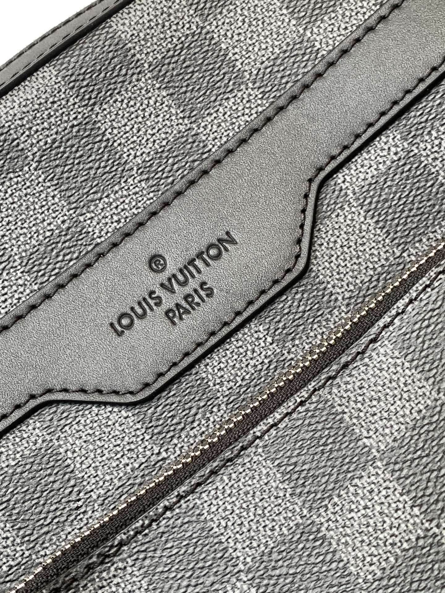 [LOUIS VUITTON-루이비통] 루이비통 트리오 메신저백