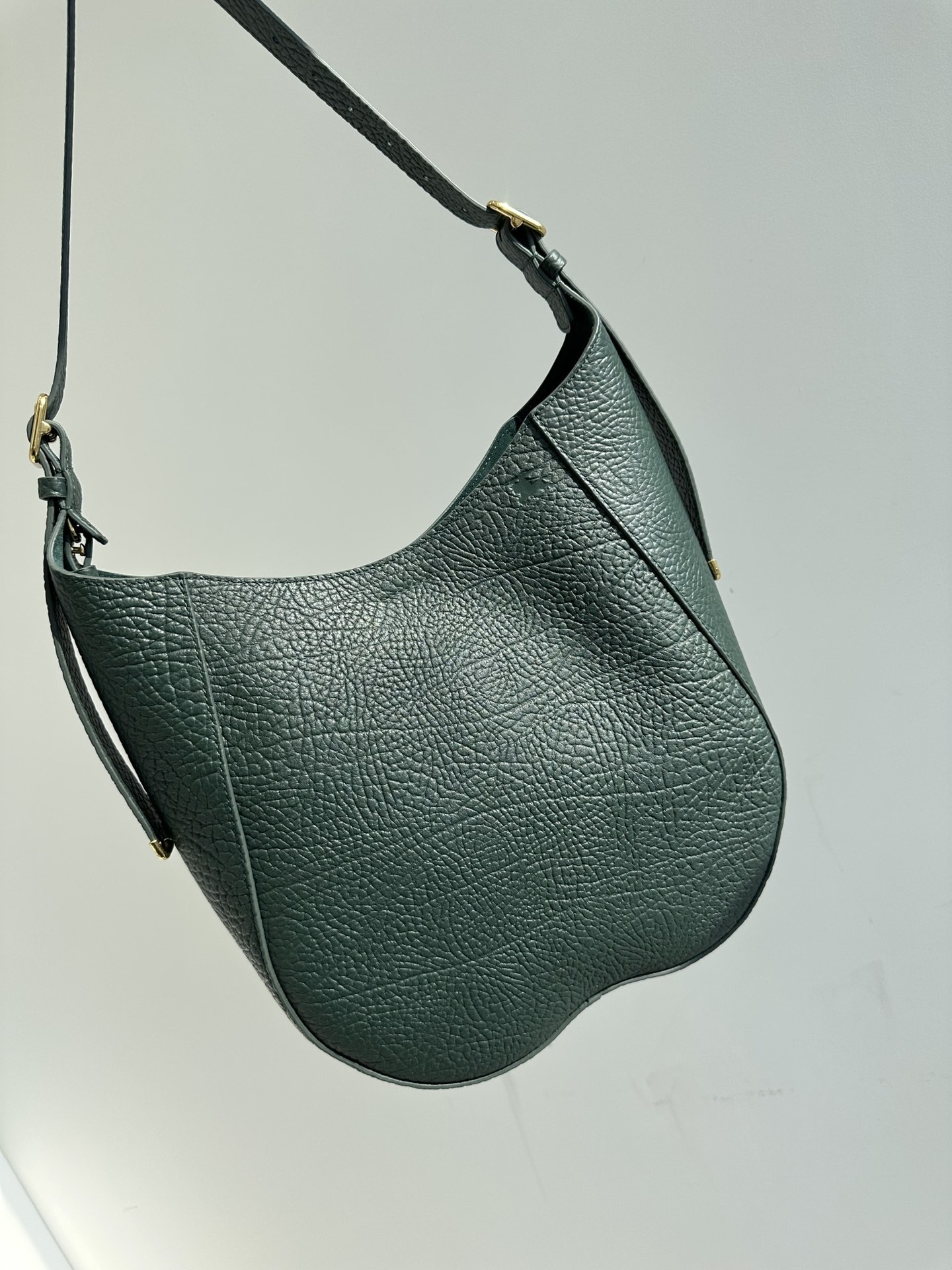 버버리 체스 숄더백