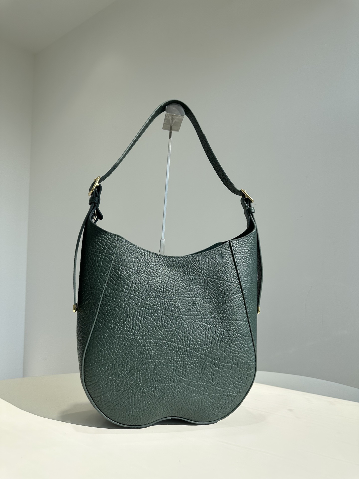 버버리 체스 숄더백