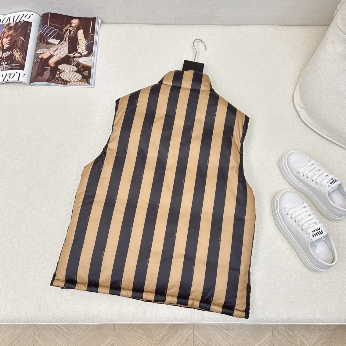 [MONCLER-몽클레어] 몽클레어 펜디 로고 리버서블 GILET 패딩조끼