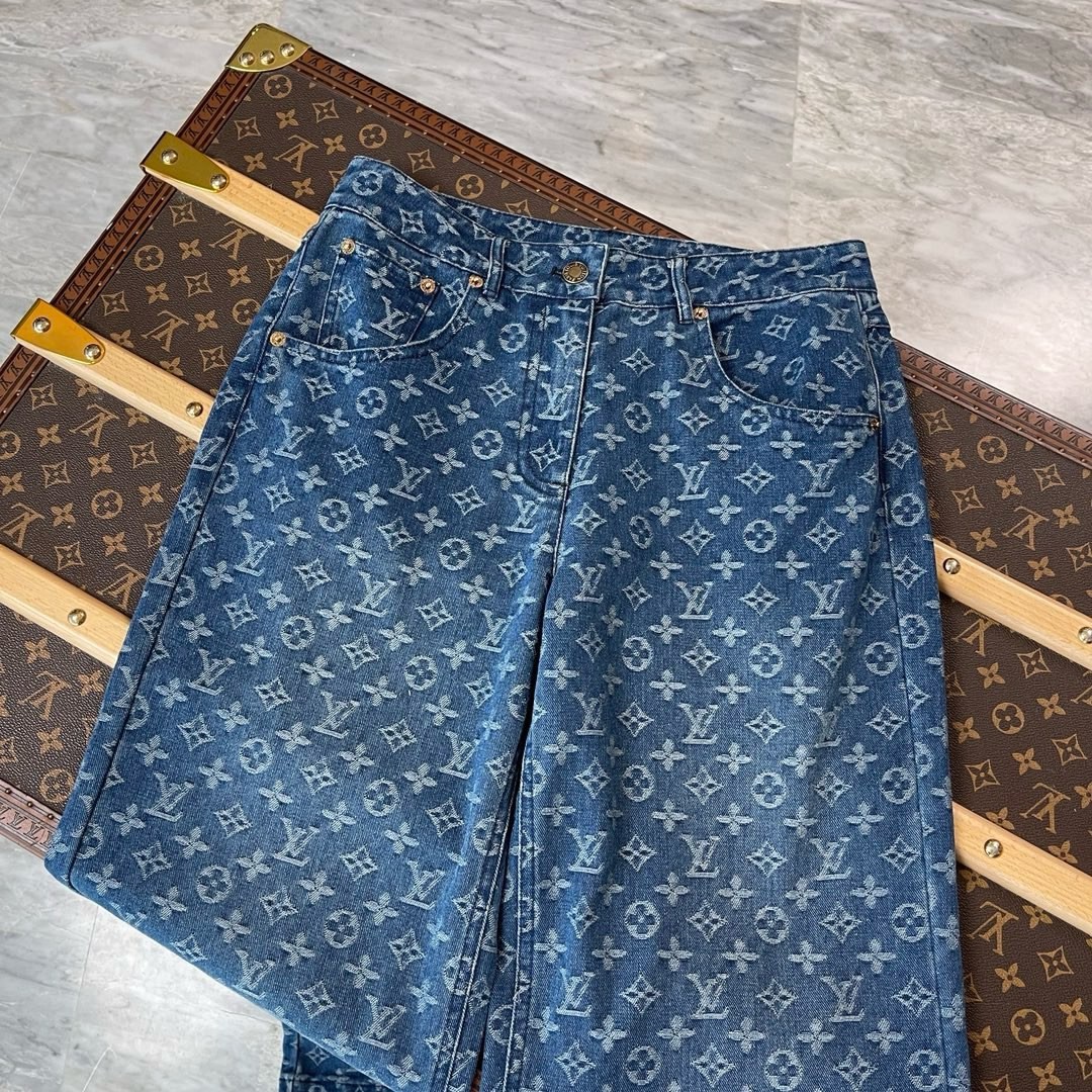[LOUIS VUITTON-루이비통] 루이비통 로고인쇄 데님 청바지