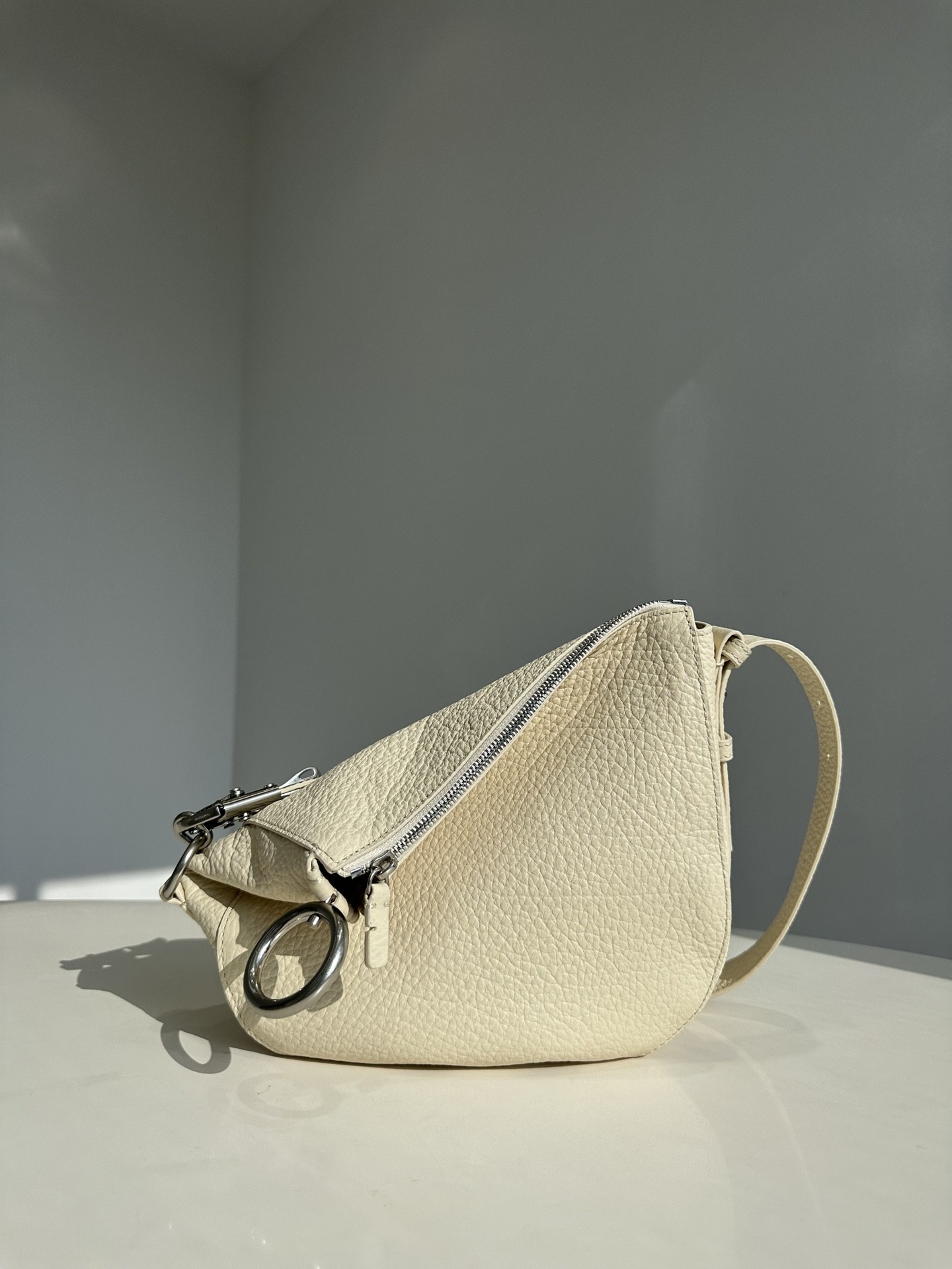 버버리 나이트 백