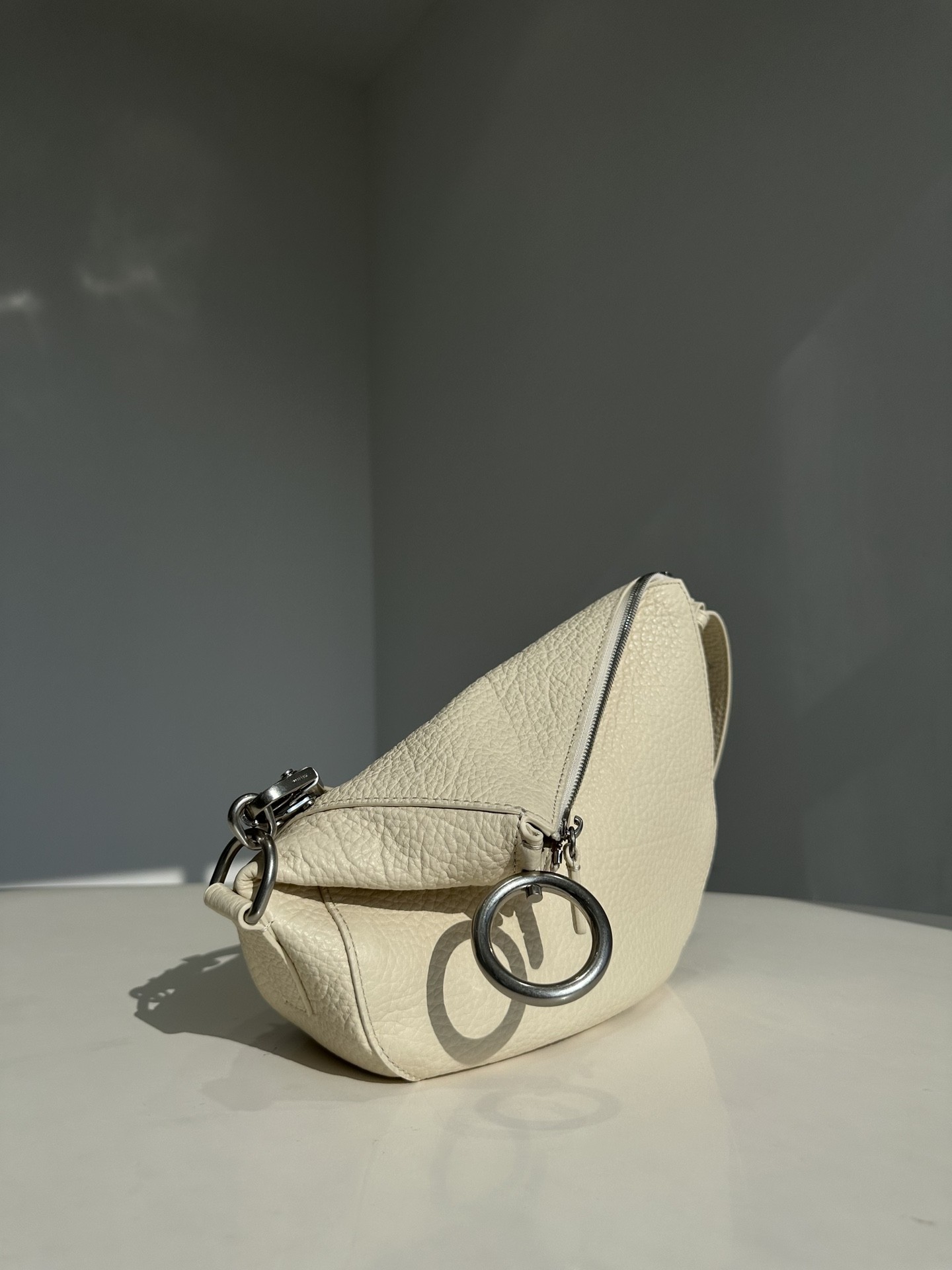 버버리 나이트 백