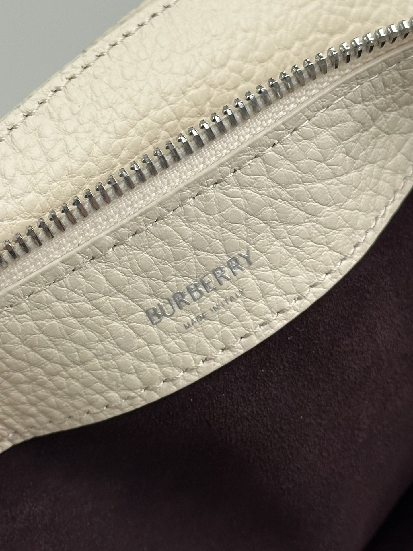 버버리 나이트 백