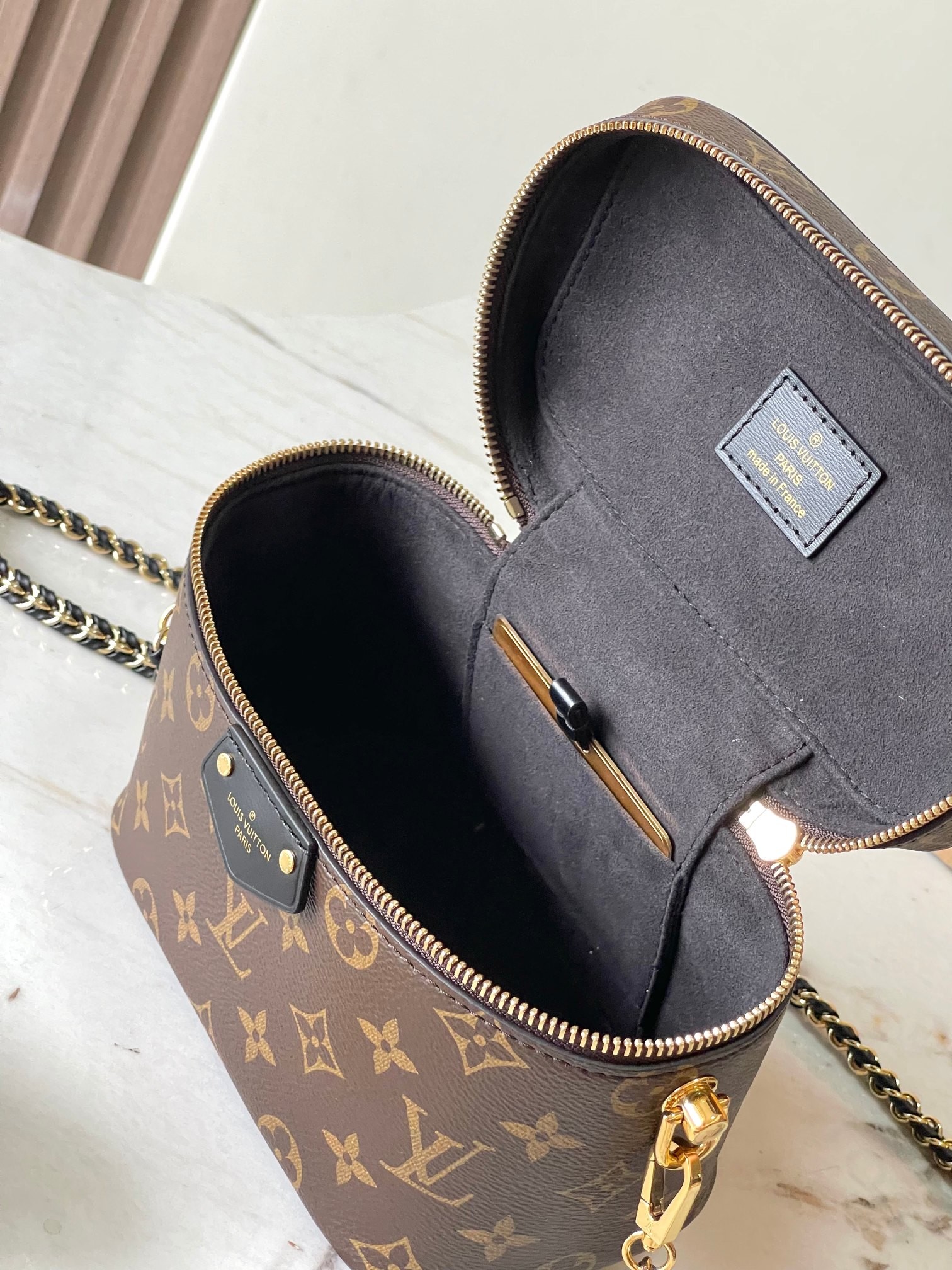 [LOUIS VUITTON-루이비통] 루이비통  베니티 M47158