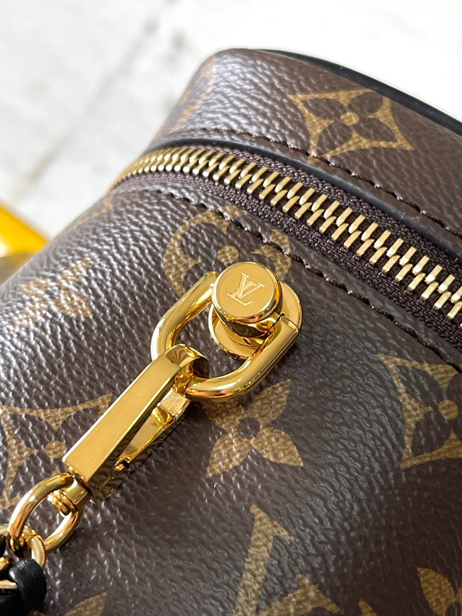 [LOUIS VUITTON-루이비통] 루이비통  베니티 M47158