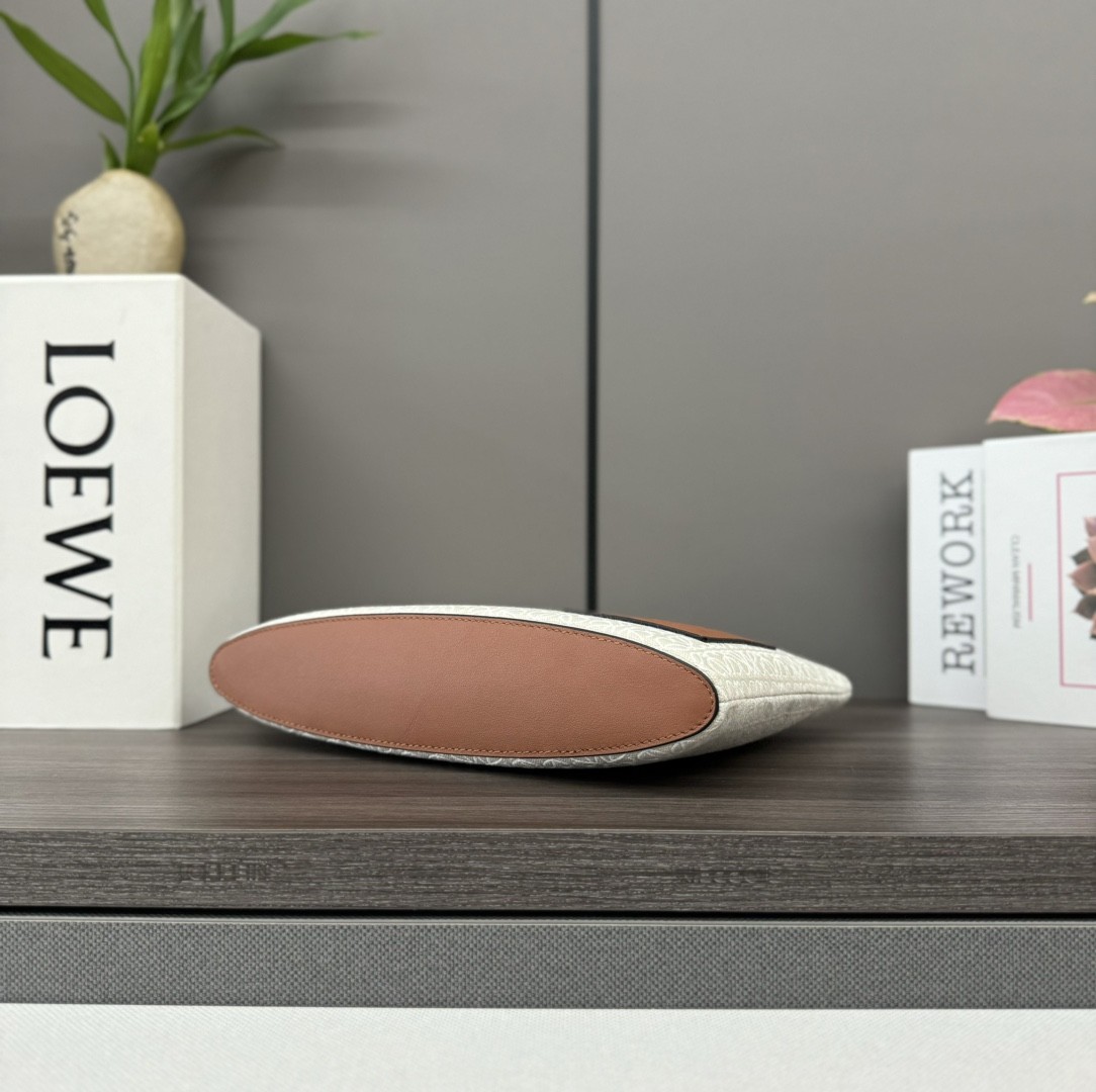 [LOEWE-로에베] 로에베 아나그램 자카드 앤 카프스킨 에크루 탄