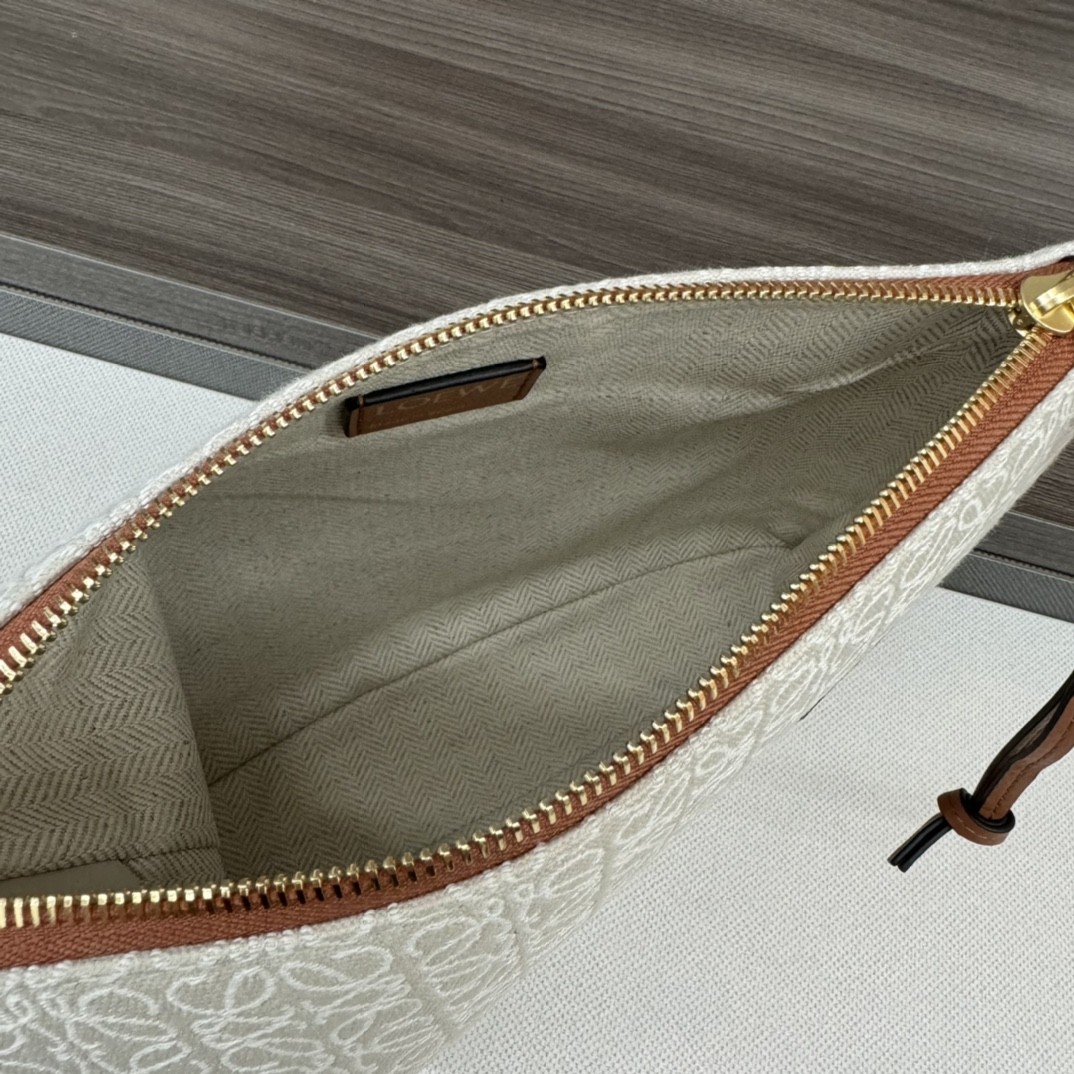 [LOEWE-로에베] 로에베 아나그램 자카드 앤 카프스킨 에크루 탄