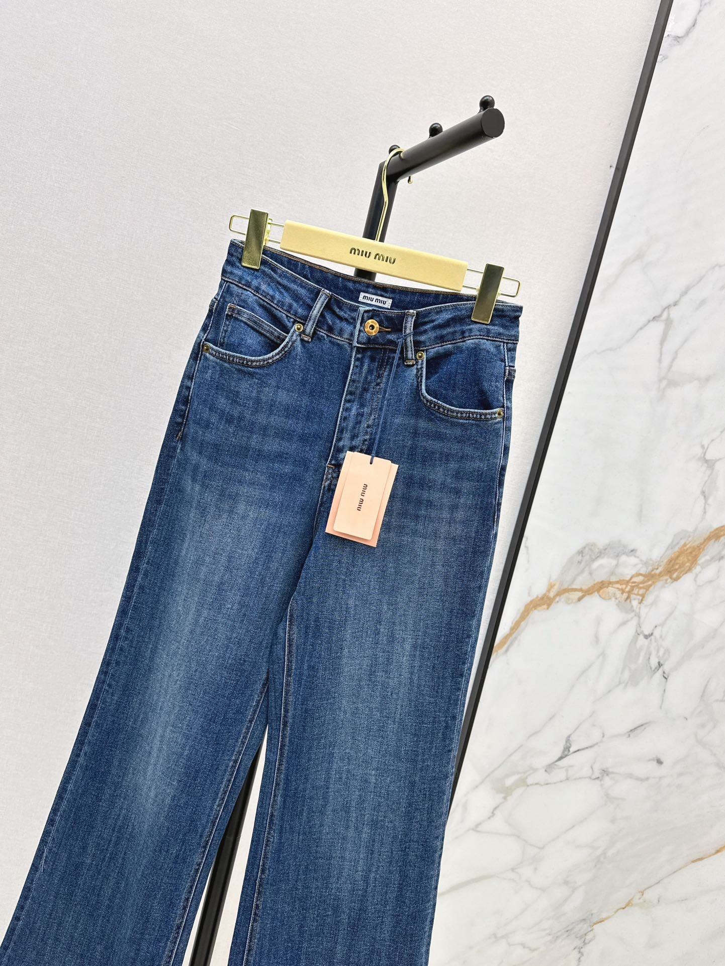 [MIU MIU-미우미우] 미우미우 시슬리 부츠컷 데님 팬츠