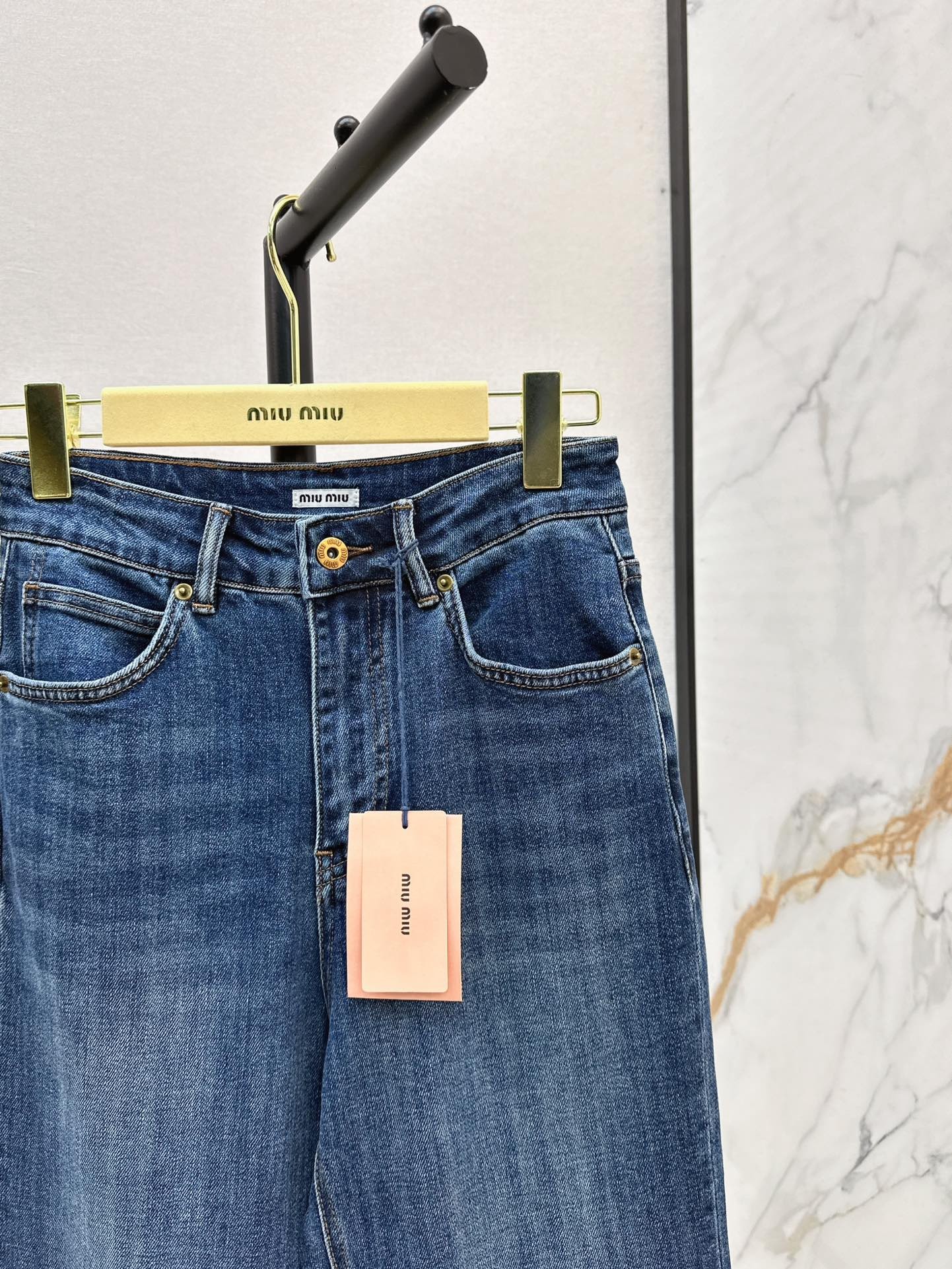 [MIU MIU-미우미우] 미우미우 시슬리 부츠컷 데님 팬츠