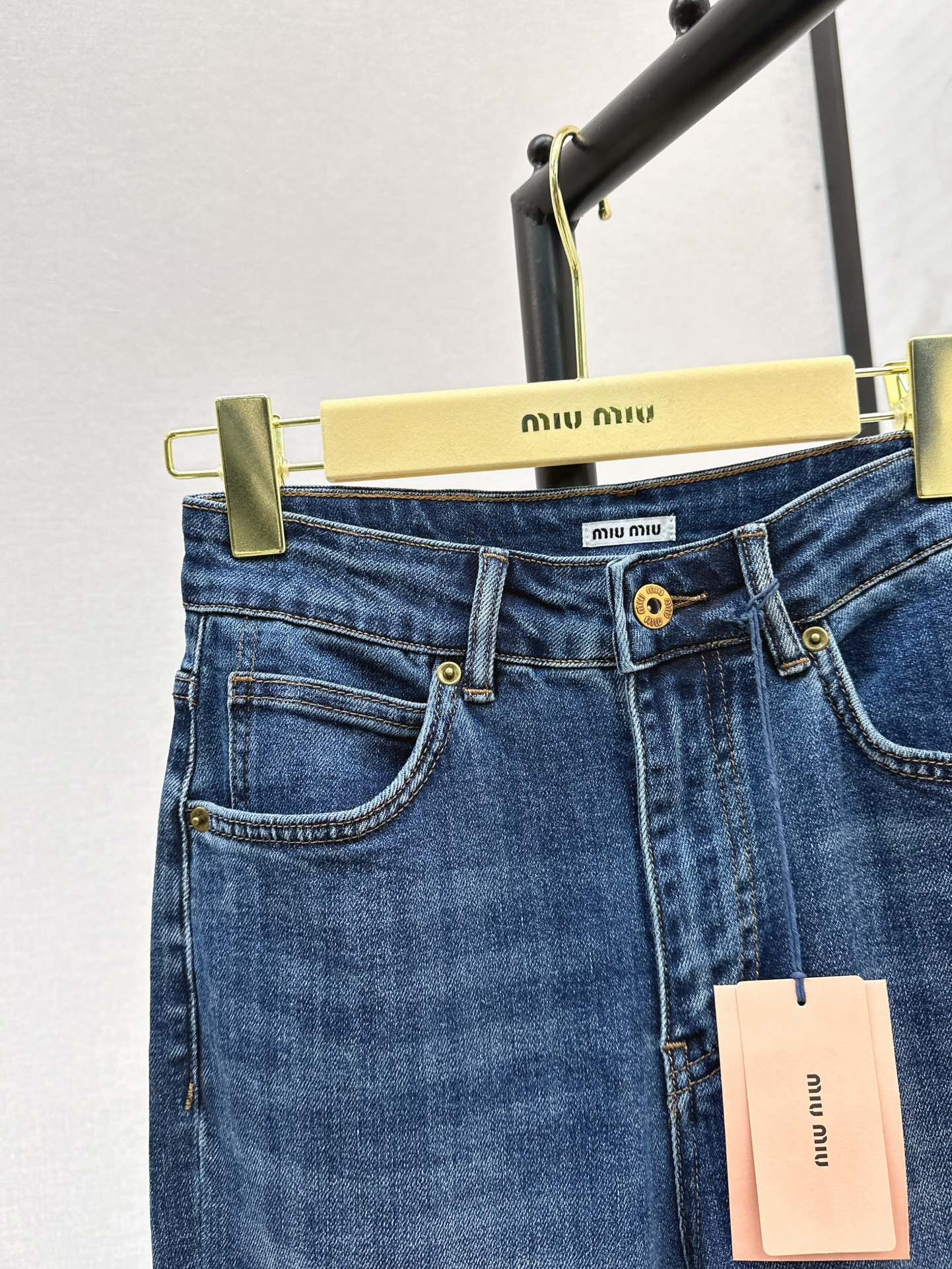 [MIU MIU-미우미우] 미우미우 시슬리 부츠컷 데님 팬츠