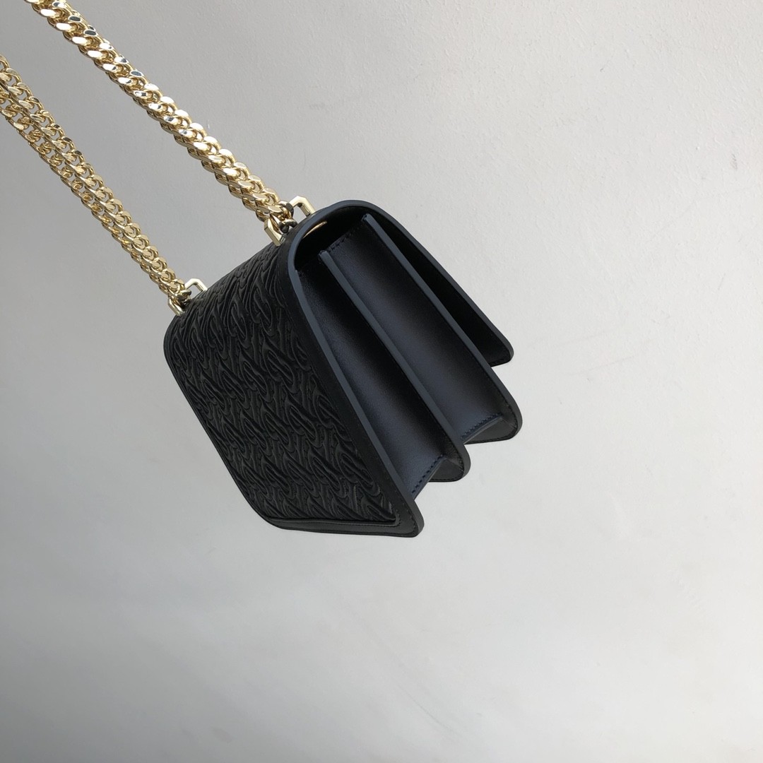 버버리 TB로고 숄더백