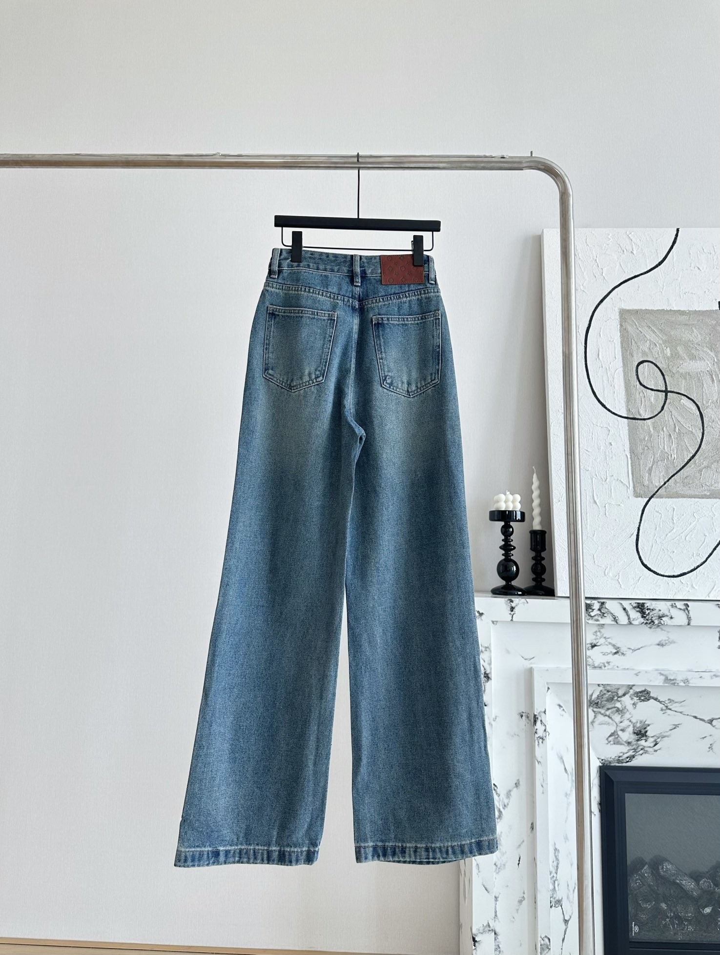 [LOUIS VUITTON-루이비통] 루이비통 로고 오버핏 청바지