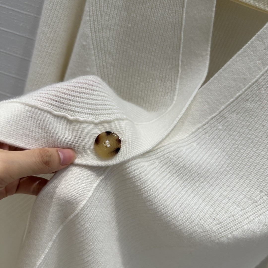 [HERMES-에르메스] 에르메스 봄 니트 울 가디건