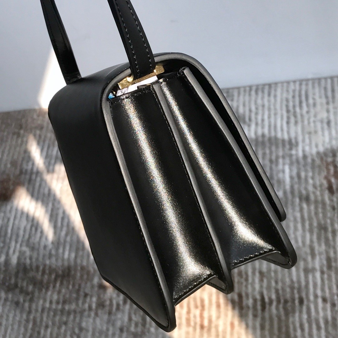 버버리 TB로고 숄더백