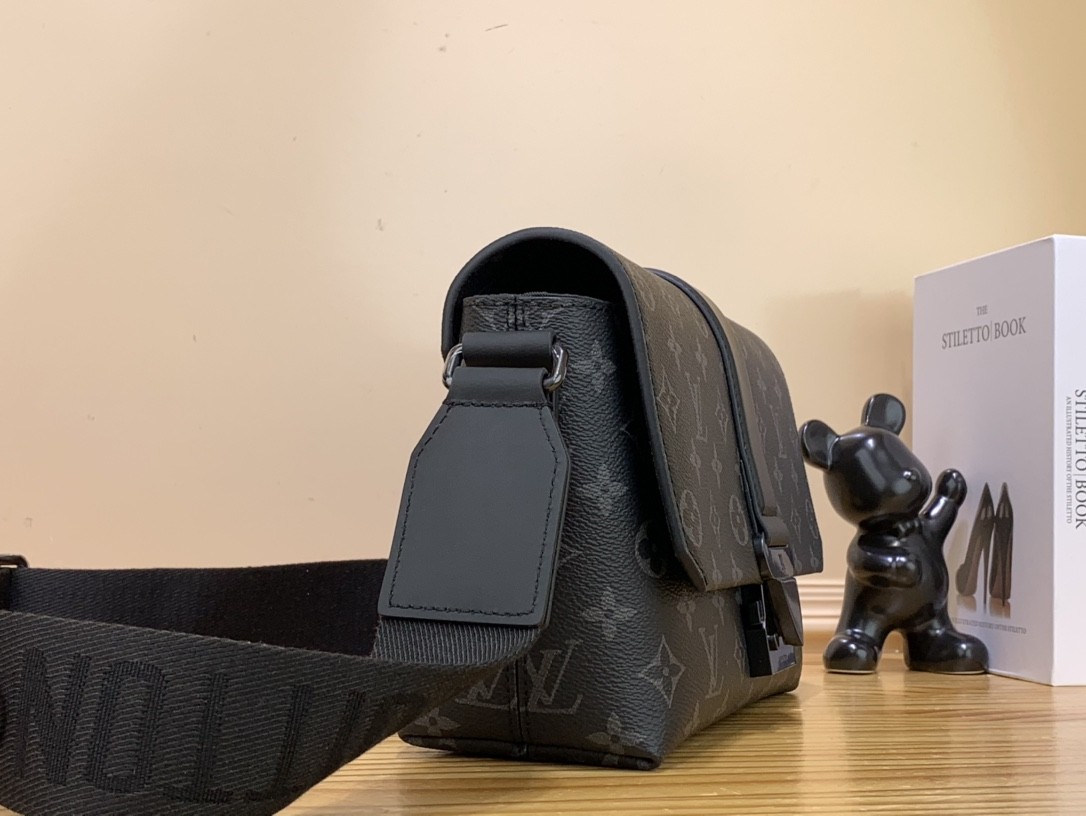 [LOUIS VUITTON-루이비통] 루이비통 S-케이프 메신저백