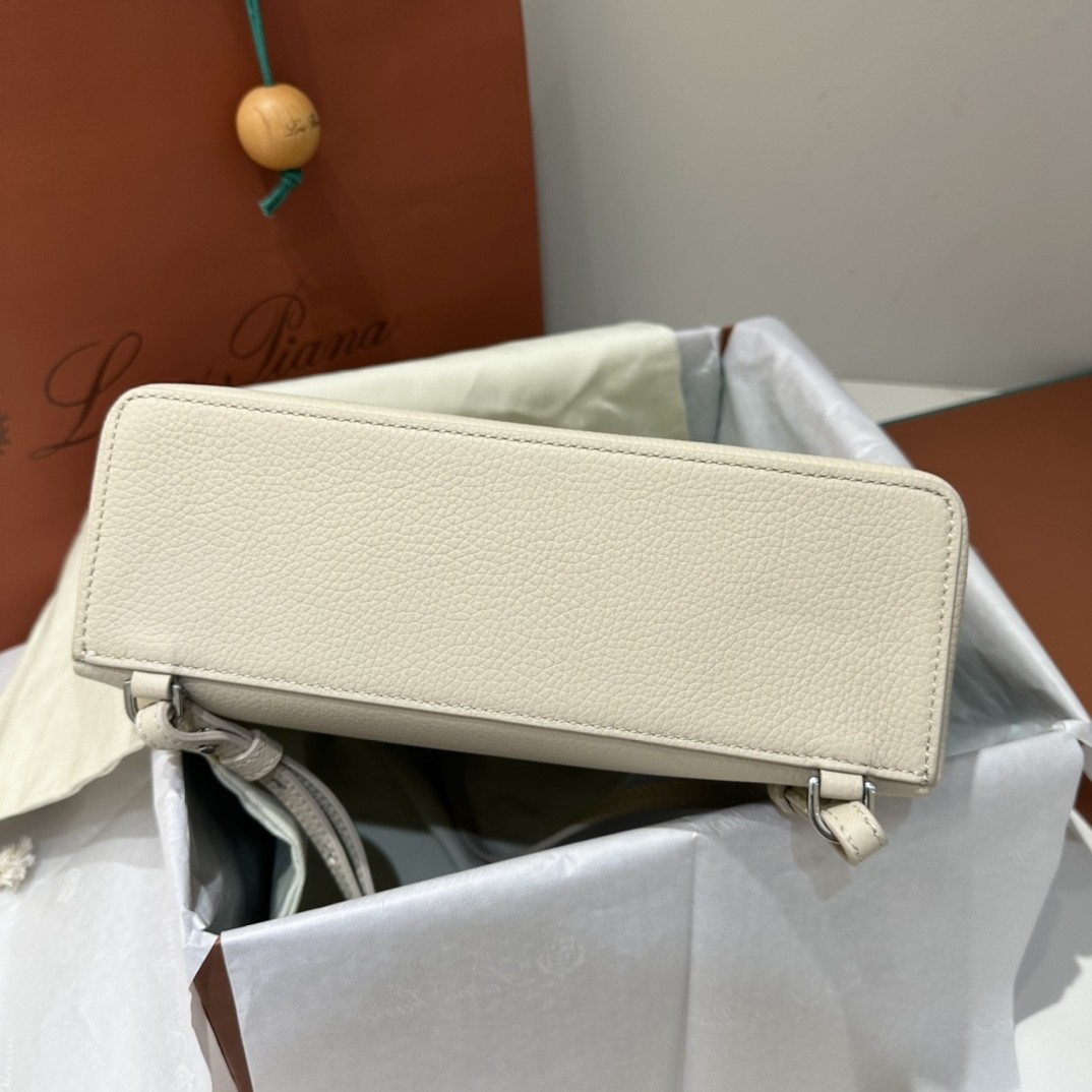 로로피아나 엑스트라 포켓 백팩