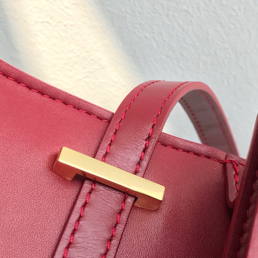 버버리 TB로고 숄더백