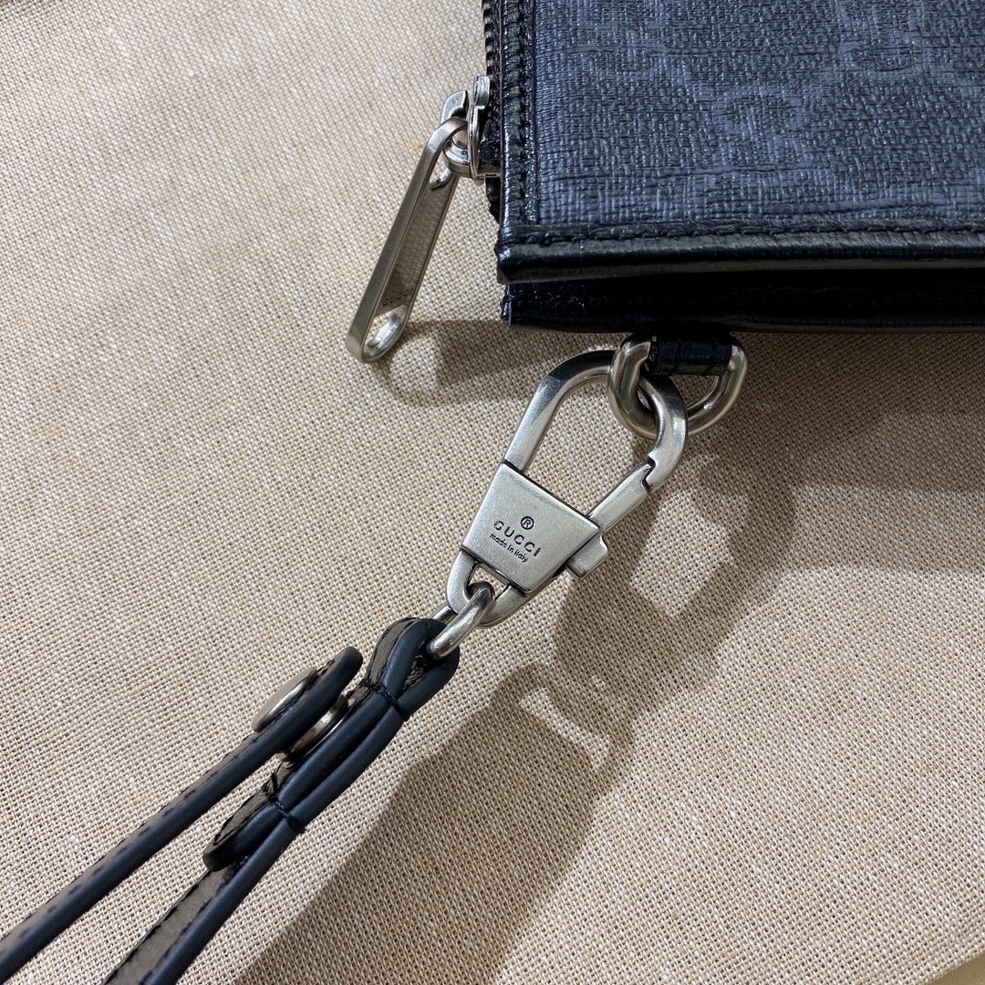 [GUCCI-구찌] 구찌 마이크로시마 스트랩 클러치백