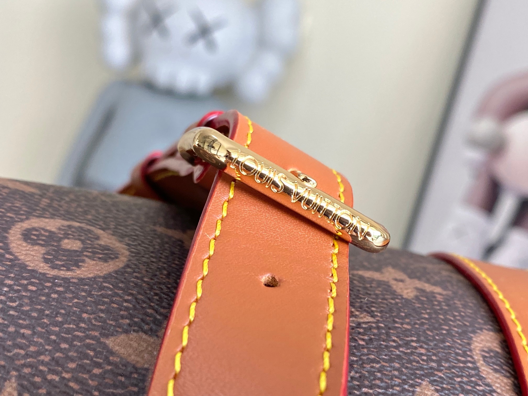 [LOUIS VUITTON-루이비통] 루이비통  키폴 반둘리에  M11541