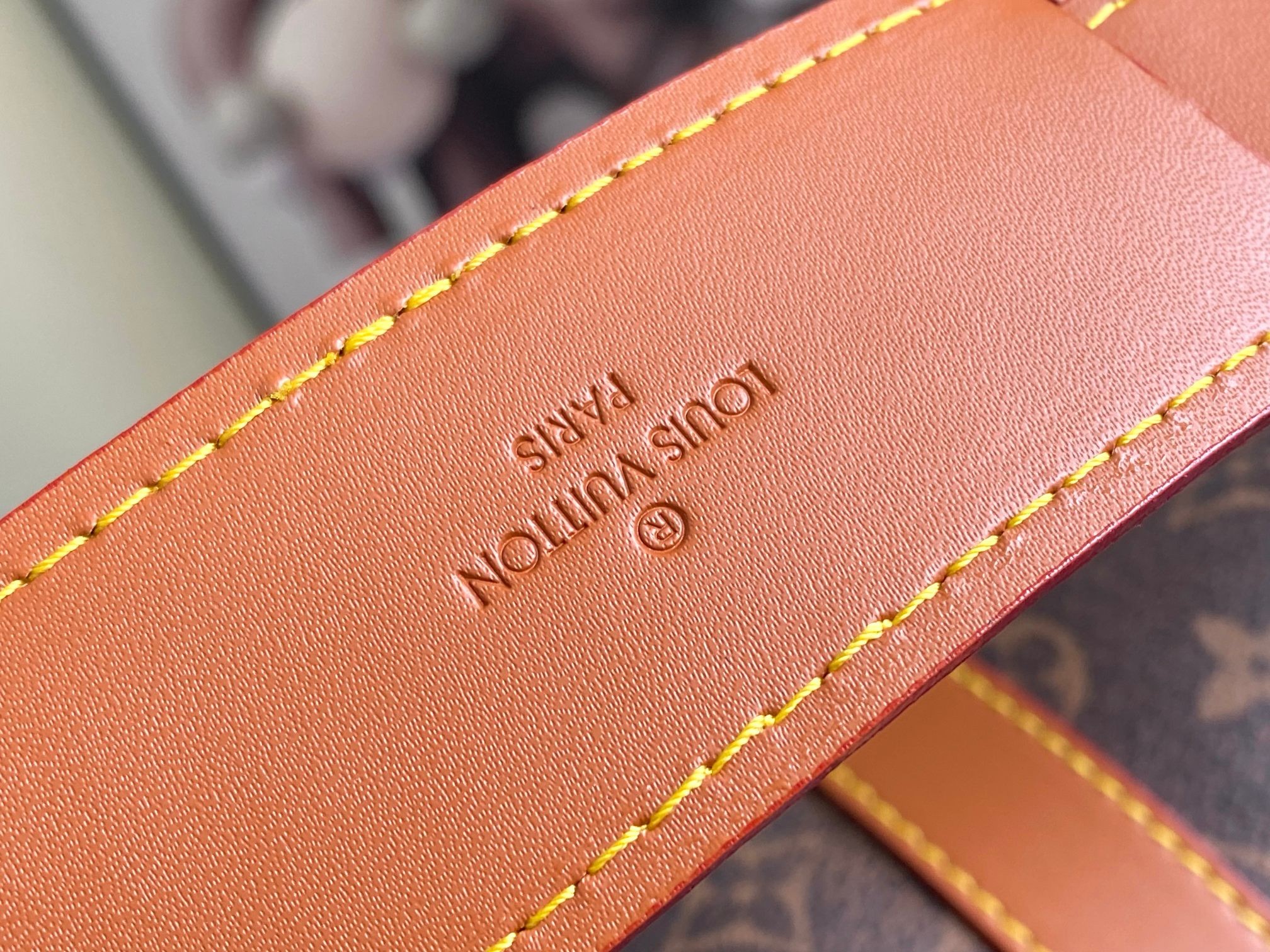 [LOUIS VUITTON-루이비통] 루이비통  키폴 반둘리에  M11541