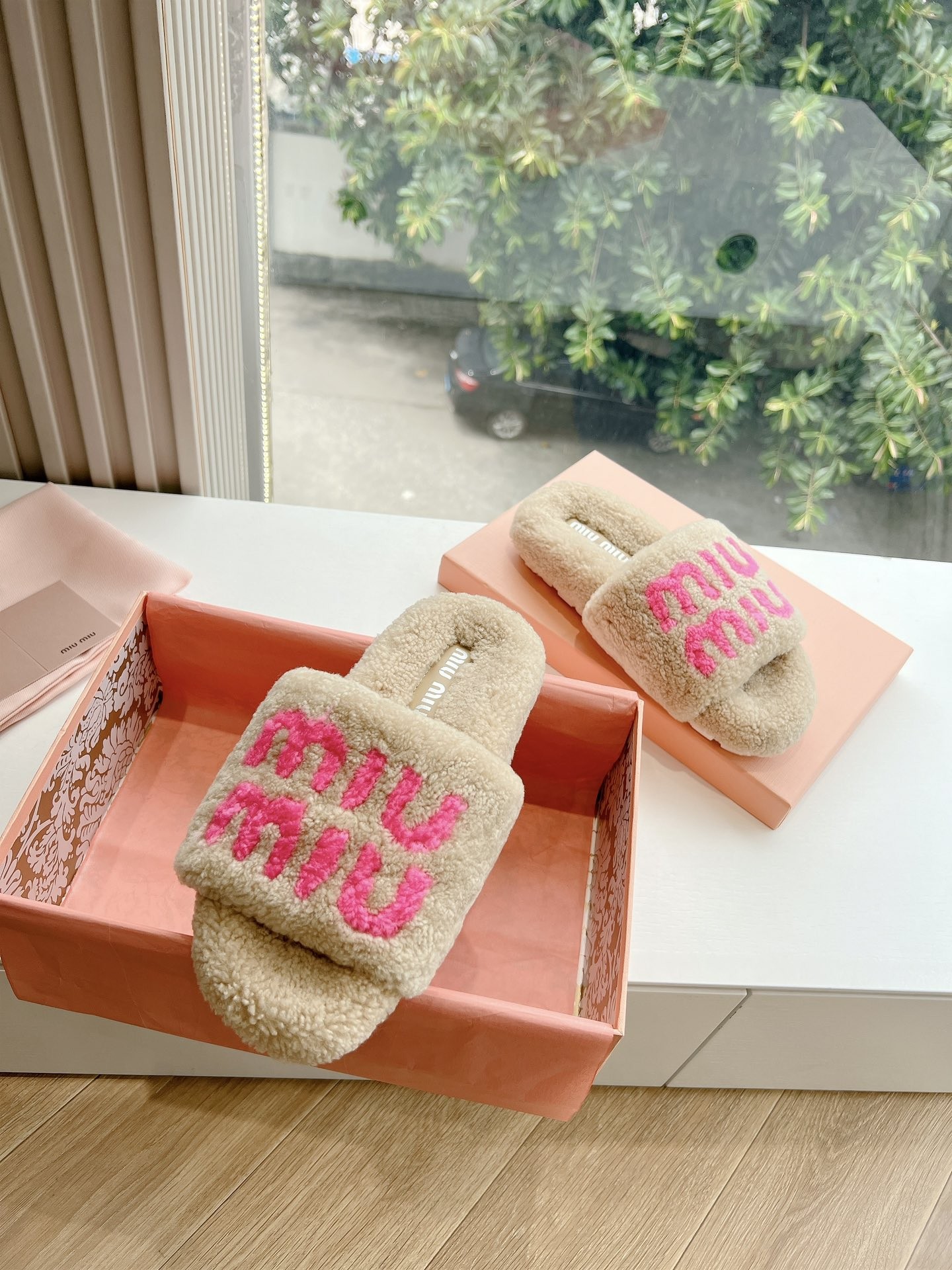 [MIU MIU-미우미우] 미우미우 털 슬리퍼