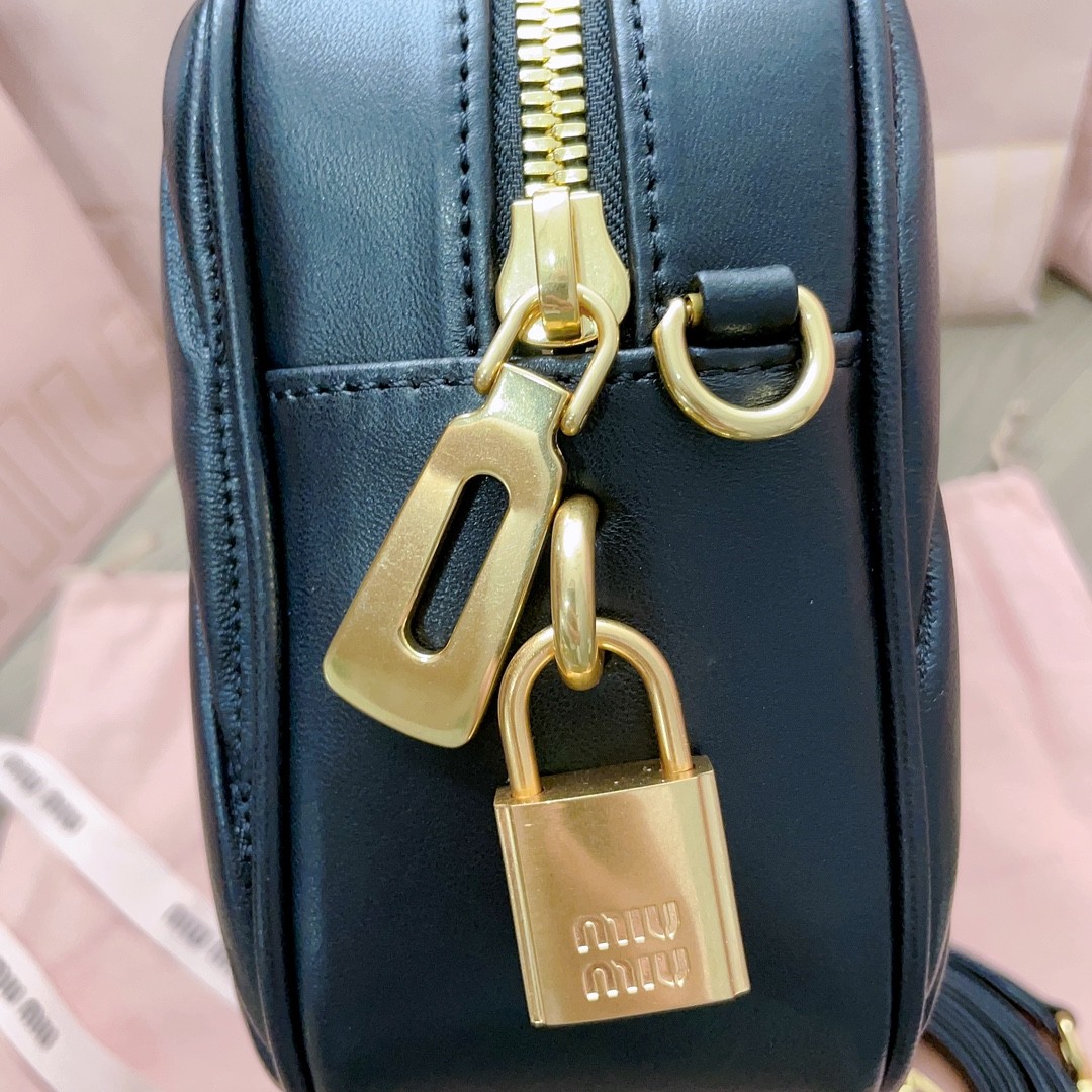 [MIU MIU-미우미우] 미우미우  마테라쎄 미니 백