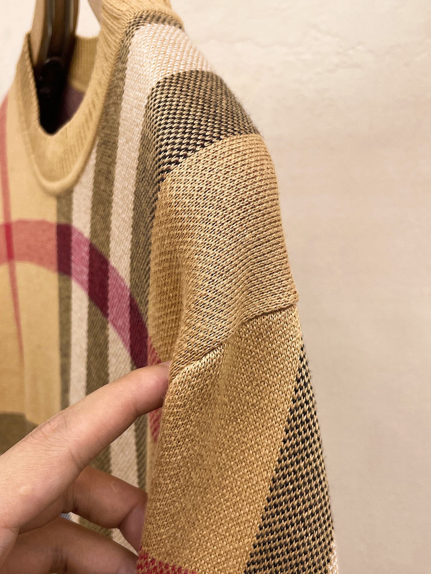 [BURBERRY-버버리] 버버리 체크 라운드  니트 스웨터