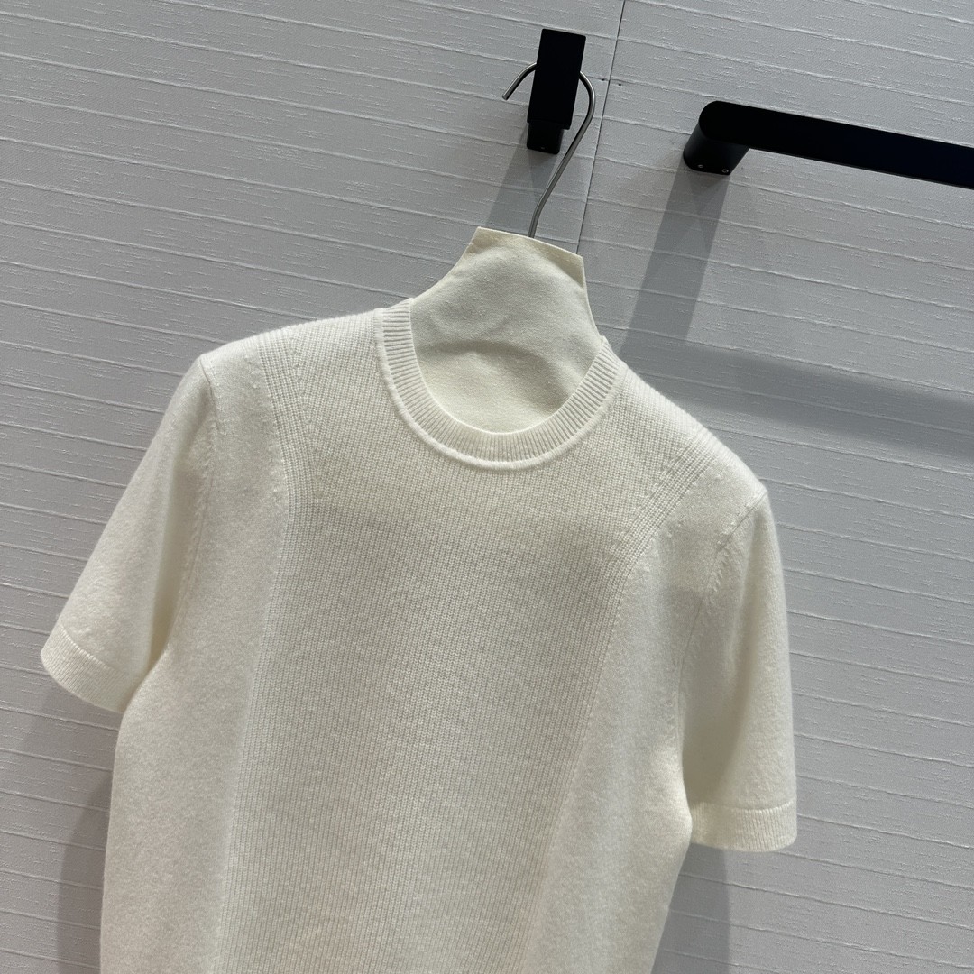 [HERMES-에르메스]  에르메스  반팔 니트 화이트