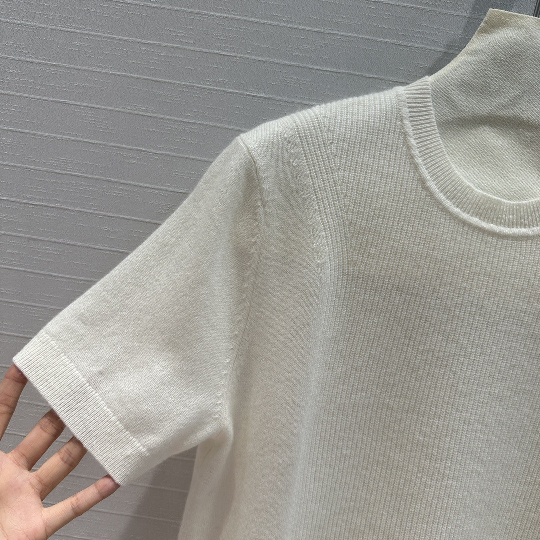 [HERMES-에르메스]  에르메스  반팔 니트 화이트