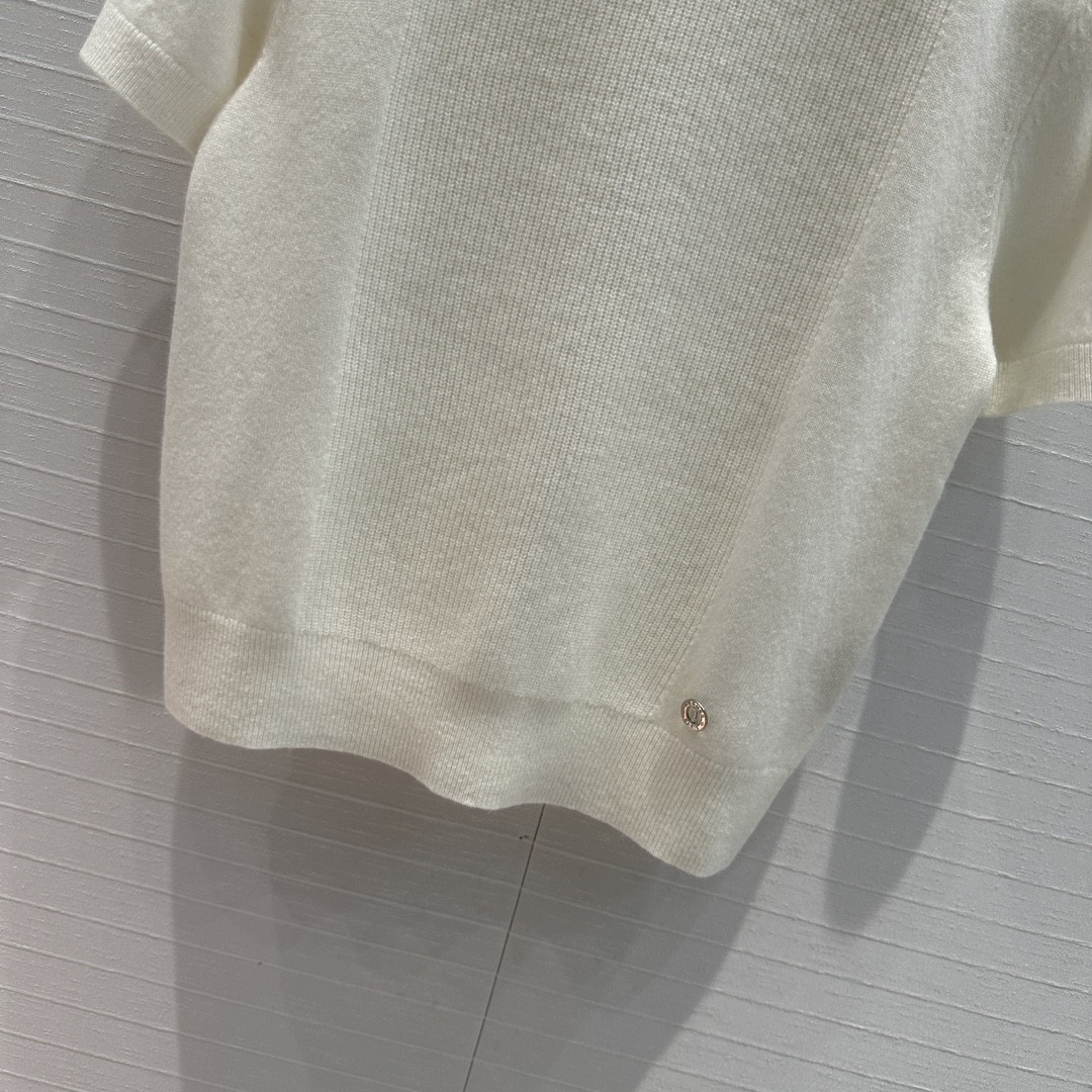 [HERMES-에르메스]  에르메스  반팔 니트 화이트