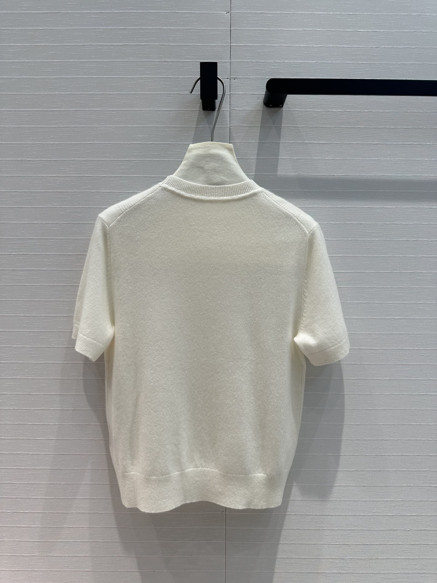 [HERMES-에르메스]  에르메스  반팔 니트 화이트