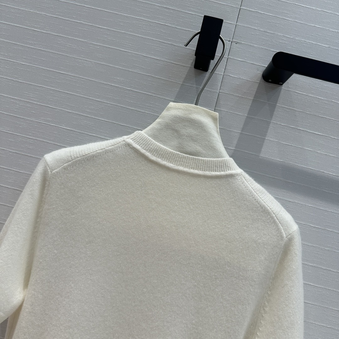 [HERMES-에르메스]  에르메스  반팔 니트 화이트