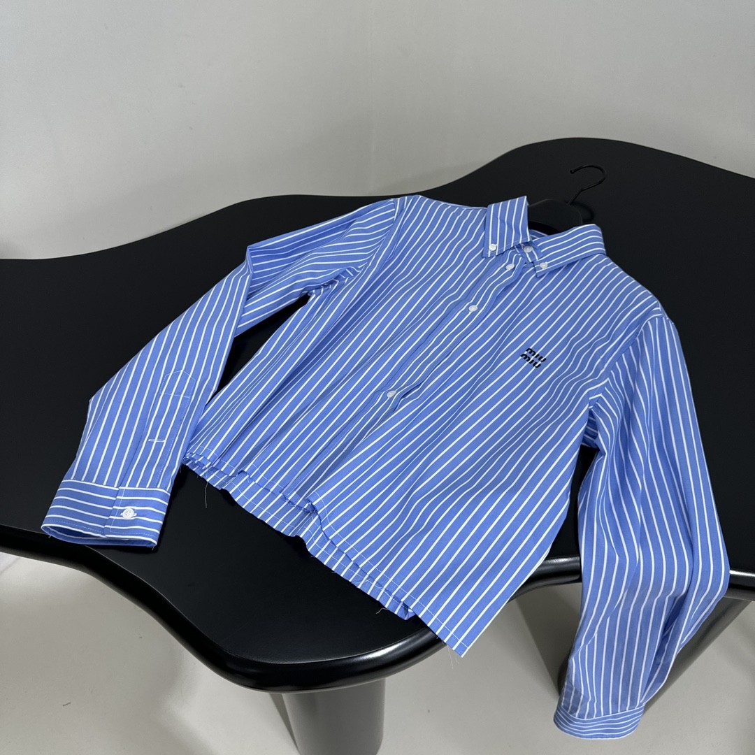 [MIU MIU-미우미우] 미우미우 여성 스프라이트 코튼 크롭 셔츠