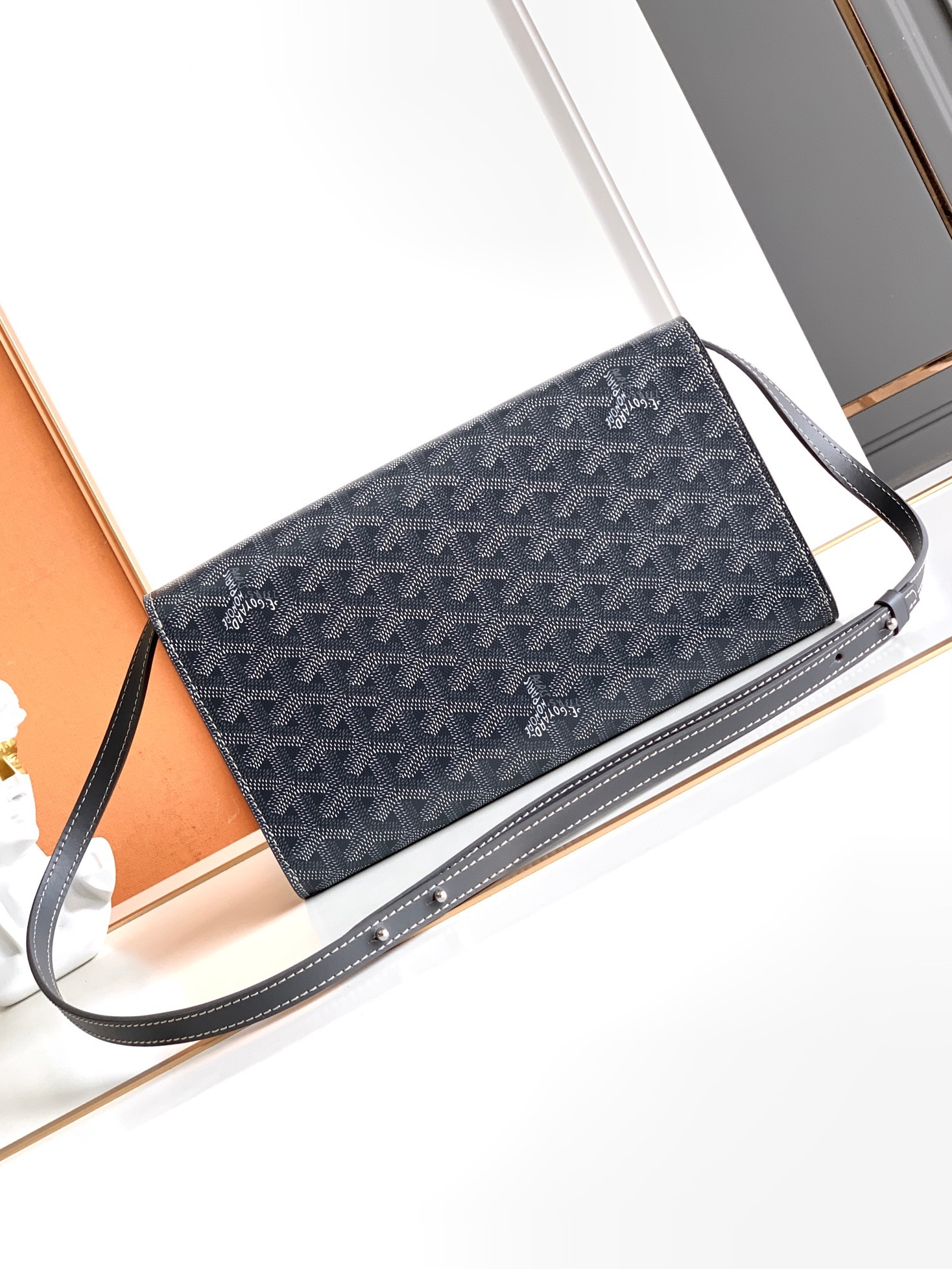 고야드 몬테 카를로 PM 클러치