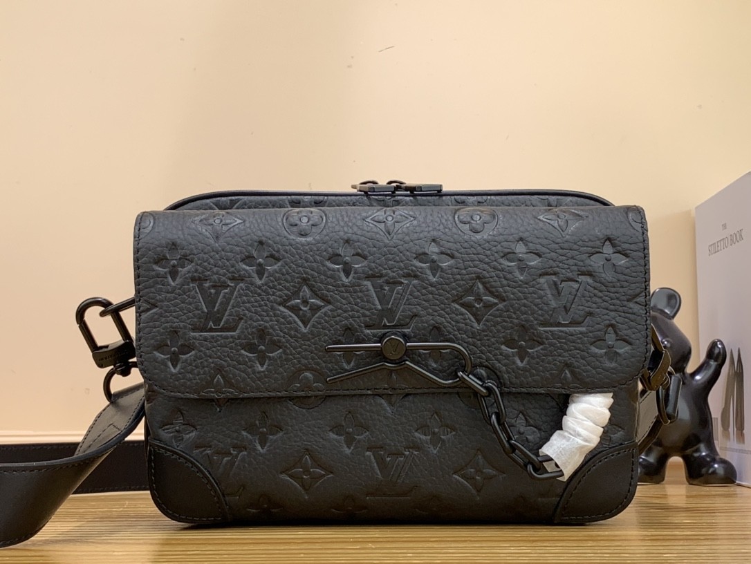 [LOUIS VUITTON-루이비통] 루이비통 스티머 메신저 모노그램 이클립스