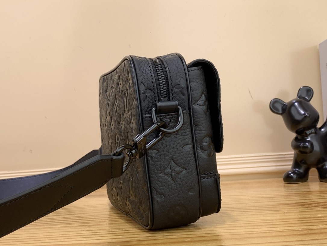 [LOUIS VUITTON-루이비통] 루이비통 스티머 메신저 모노그램 이클립스