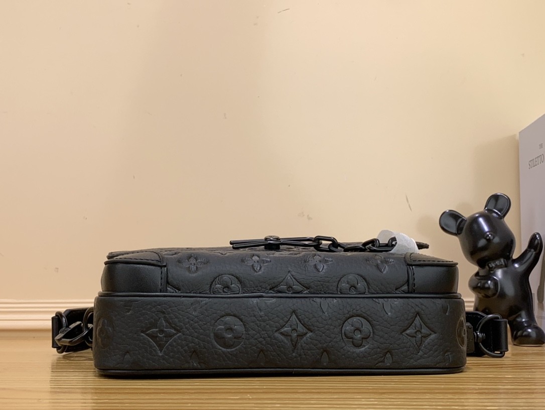 [LOUIS VUITTON-루이비통] 루이비통 스티머 메신저 모노그램 이클립스