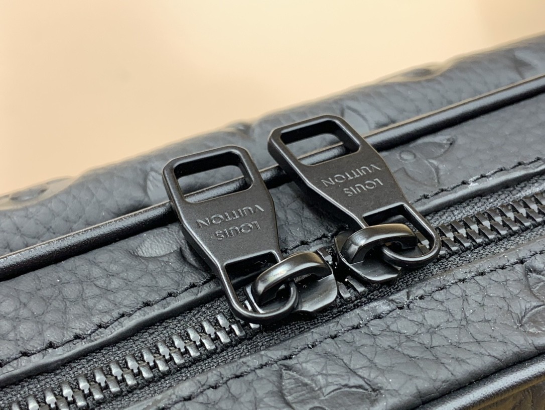 [LOUIS VUITTON-루이비통] 루이비통 스티머 메신저 모노그램 이클립스