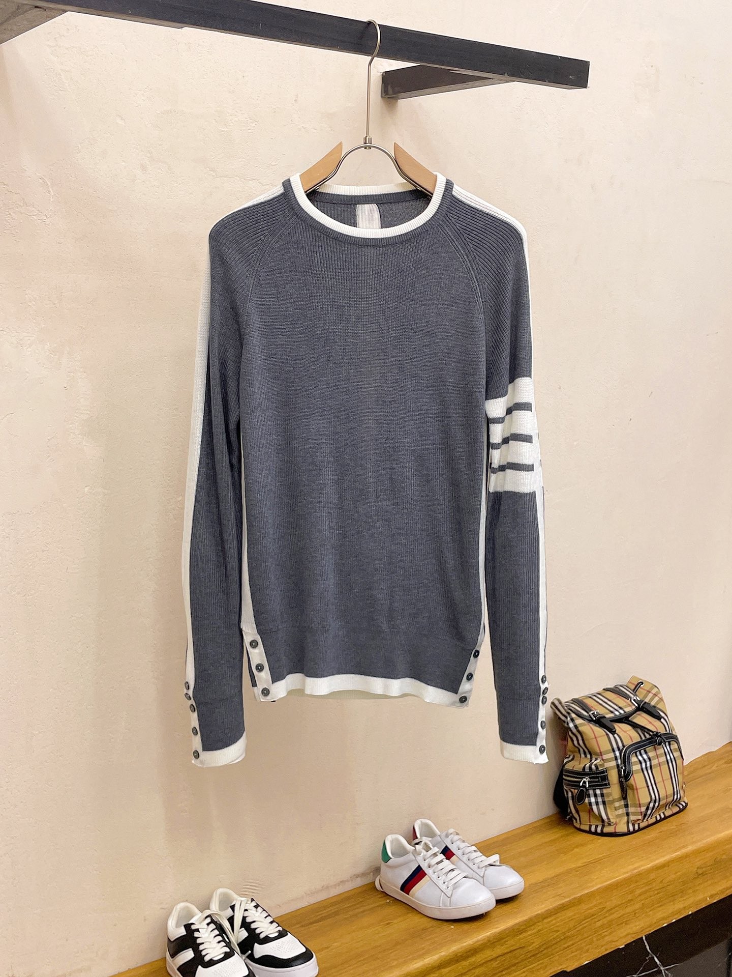 [TOM BROWNE -톰브라운 ] 톰브라운 울라운드 니트