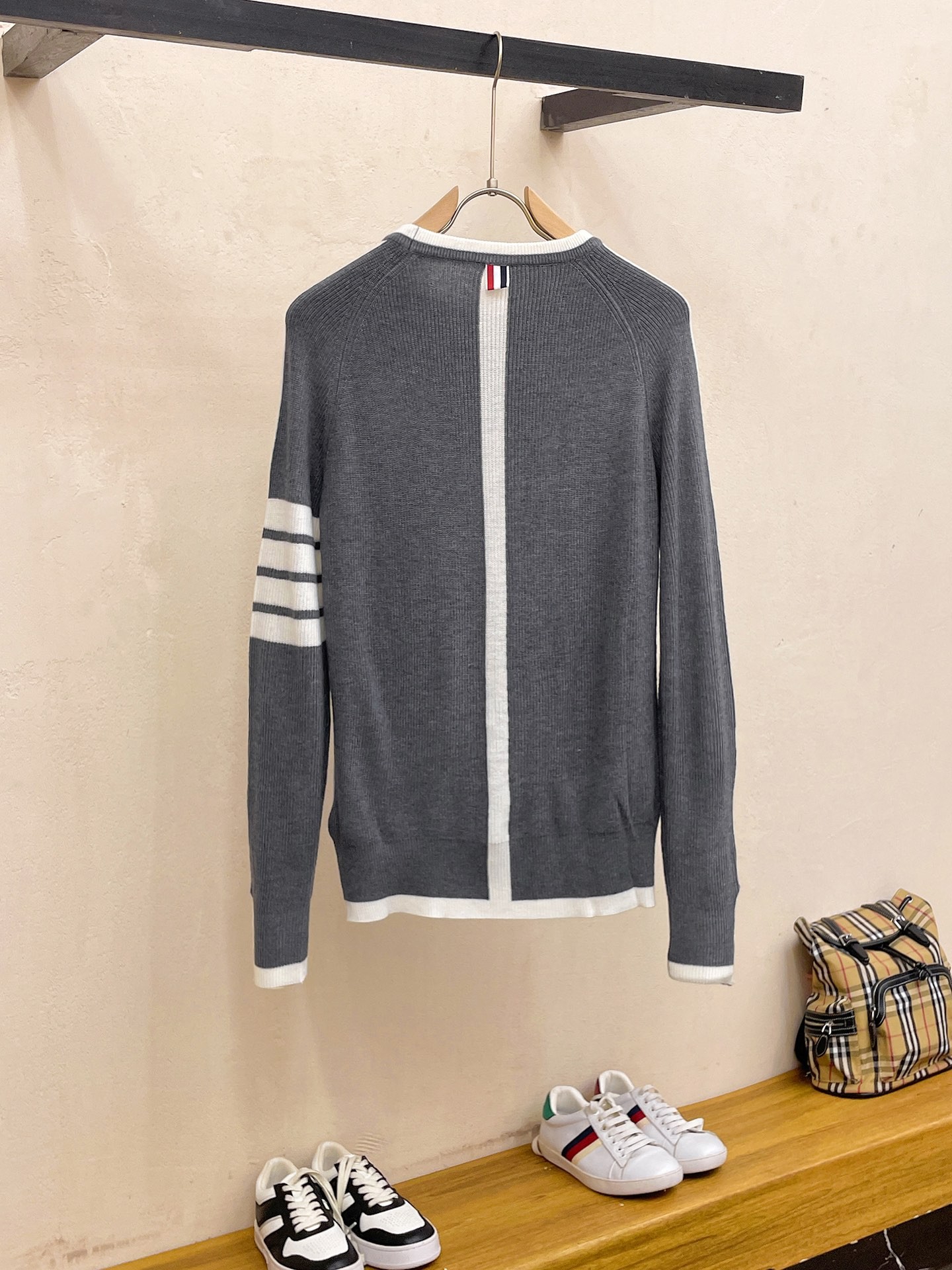 [TOM BROWNE -톰브라운 ] 톰브라운 울라운드 니트