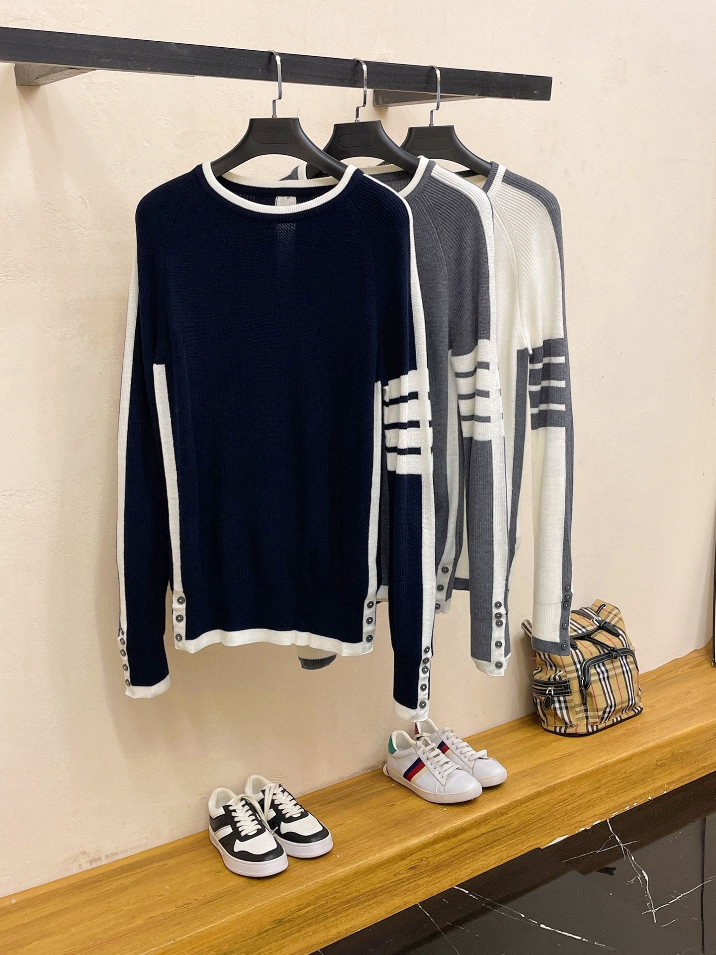 [TOM BROWNE -톰브라운 ] 톰브라운 울라운드 니트