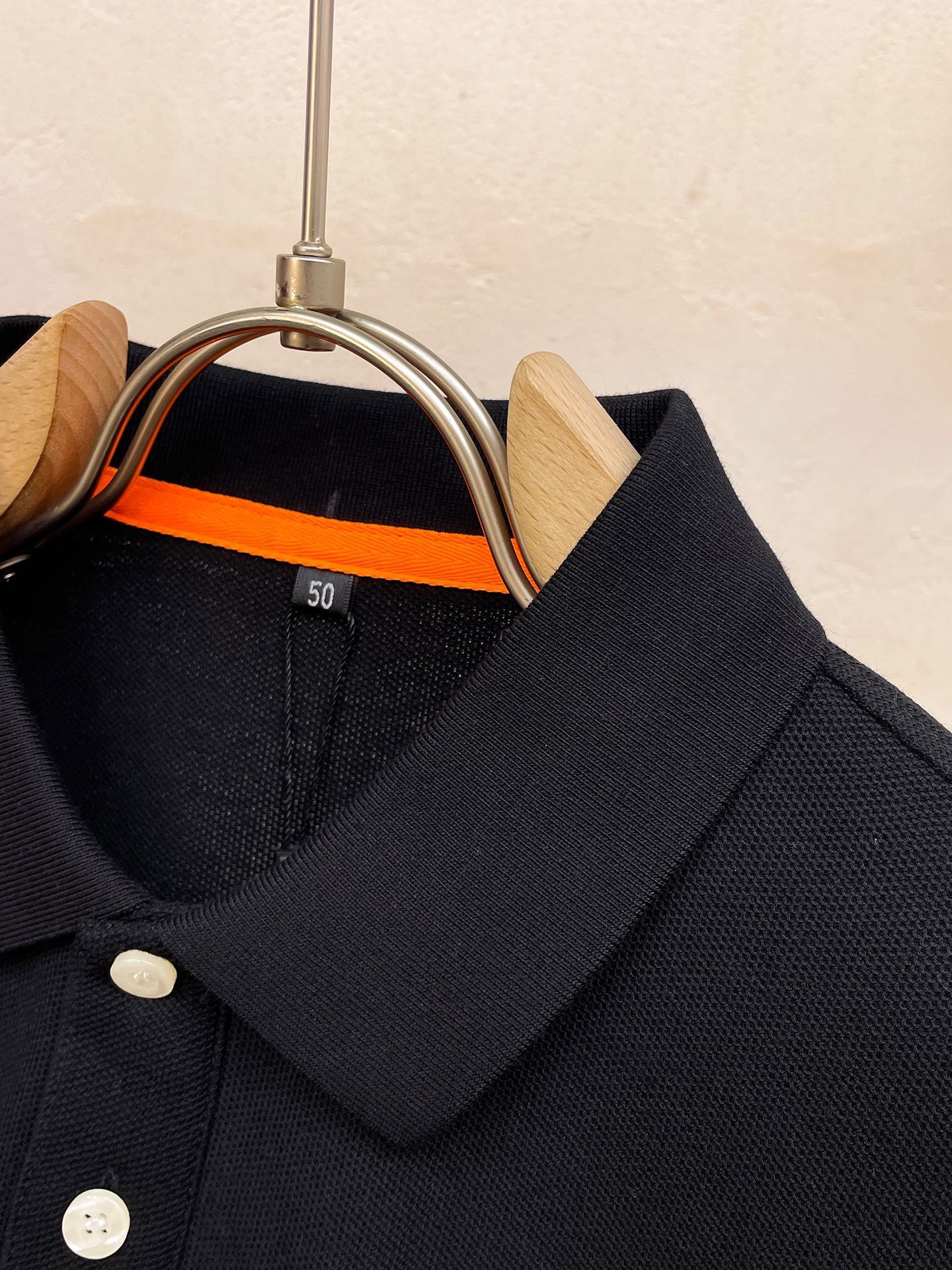 [HERMES-에르메스] 에르메스 H써클 자수로고 티셔츠