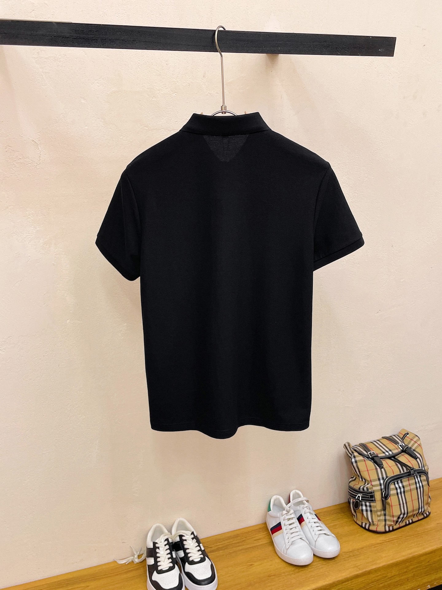 [HERMES-에르메스] 에르메스 H써클 자수로고 티셔츠