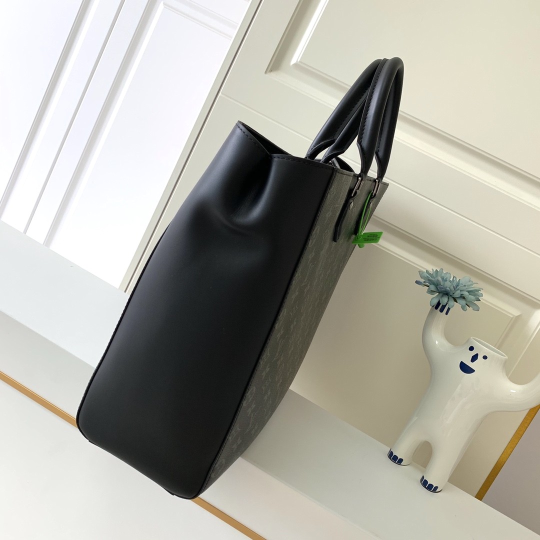 [LOUIS VUITTON-루이비통] 루이비통 그랑 삭 모노그림 이클립스 토트백